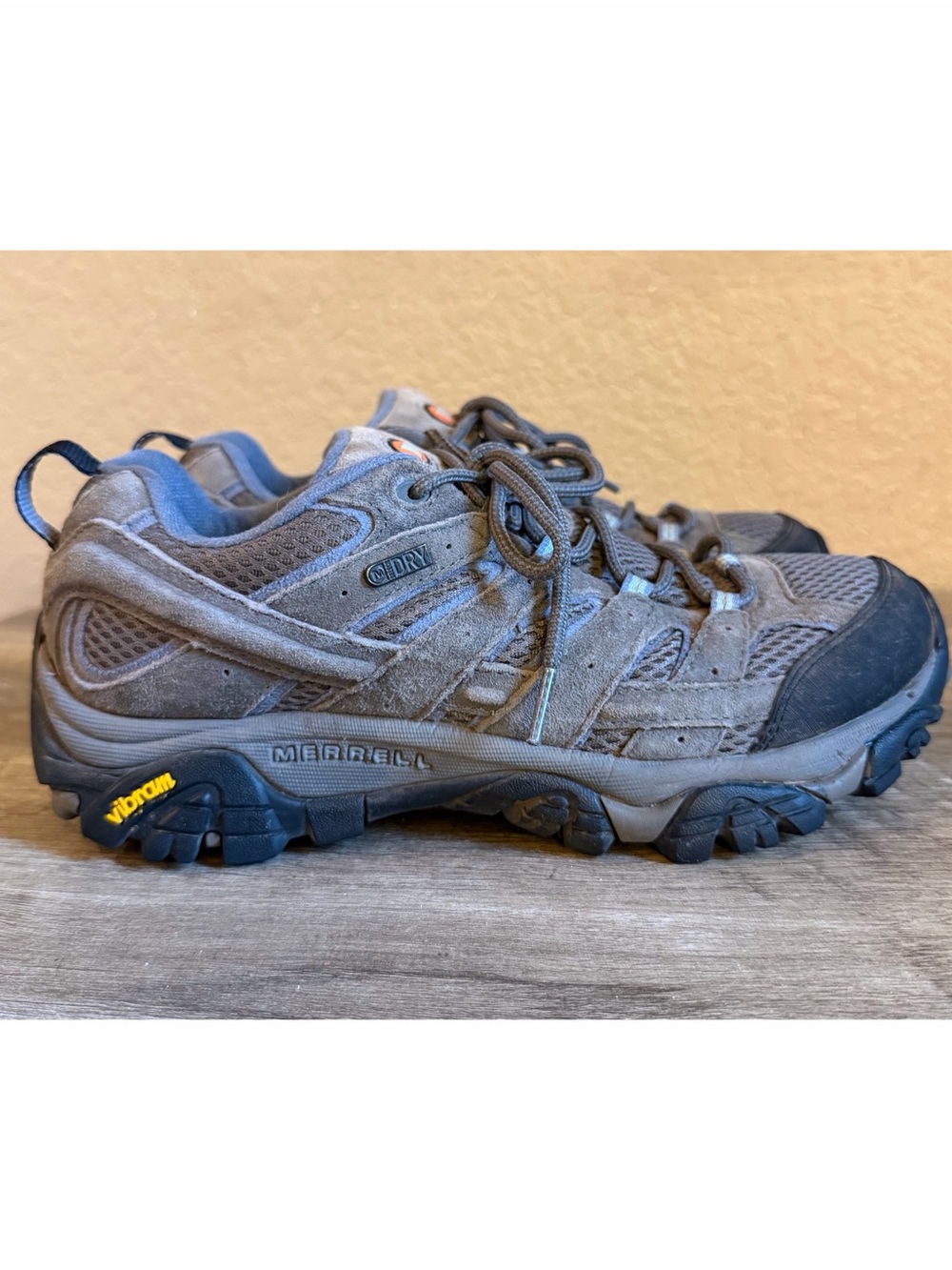 Merrell Moab 2 Waterproof Hiking Shoes Womens Size 8.5